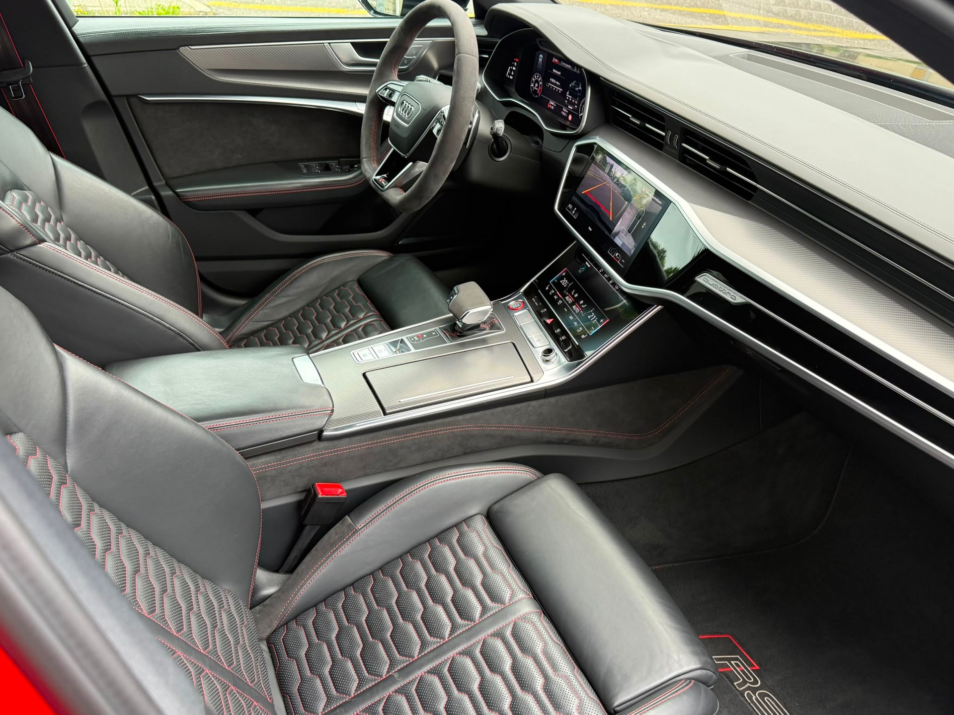 AUDI RS6 Avant 4.0 TFSI V8 quattro-image-15
