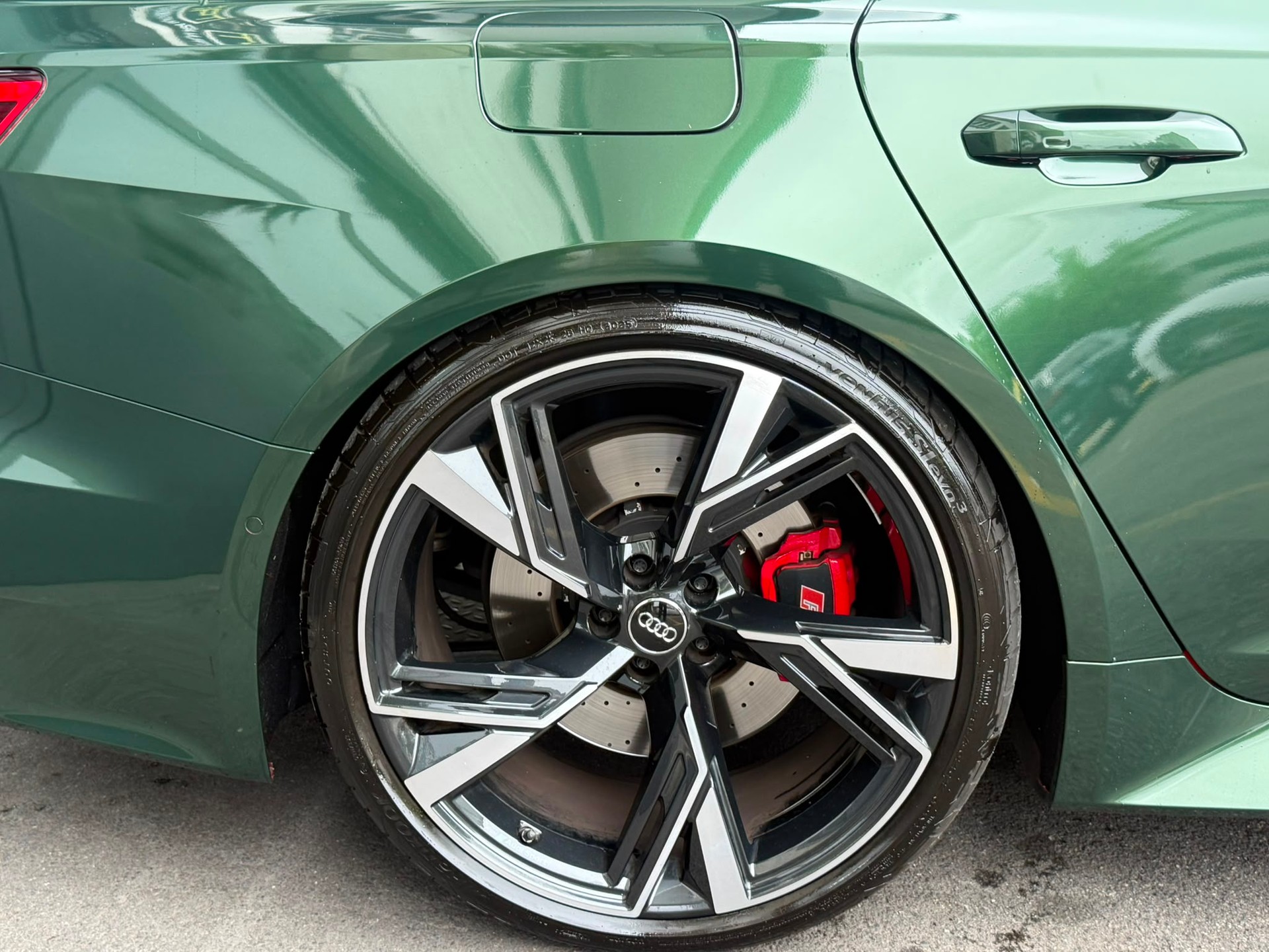AUDI RS6 Avant 4.0 TFSI V8 quattro-image-9