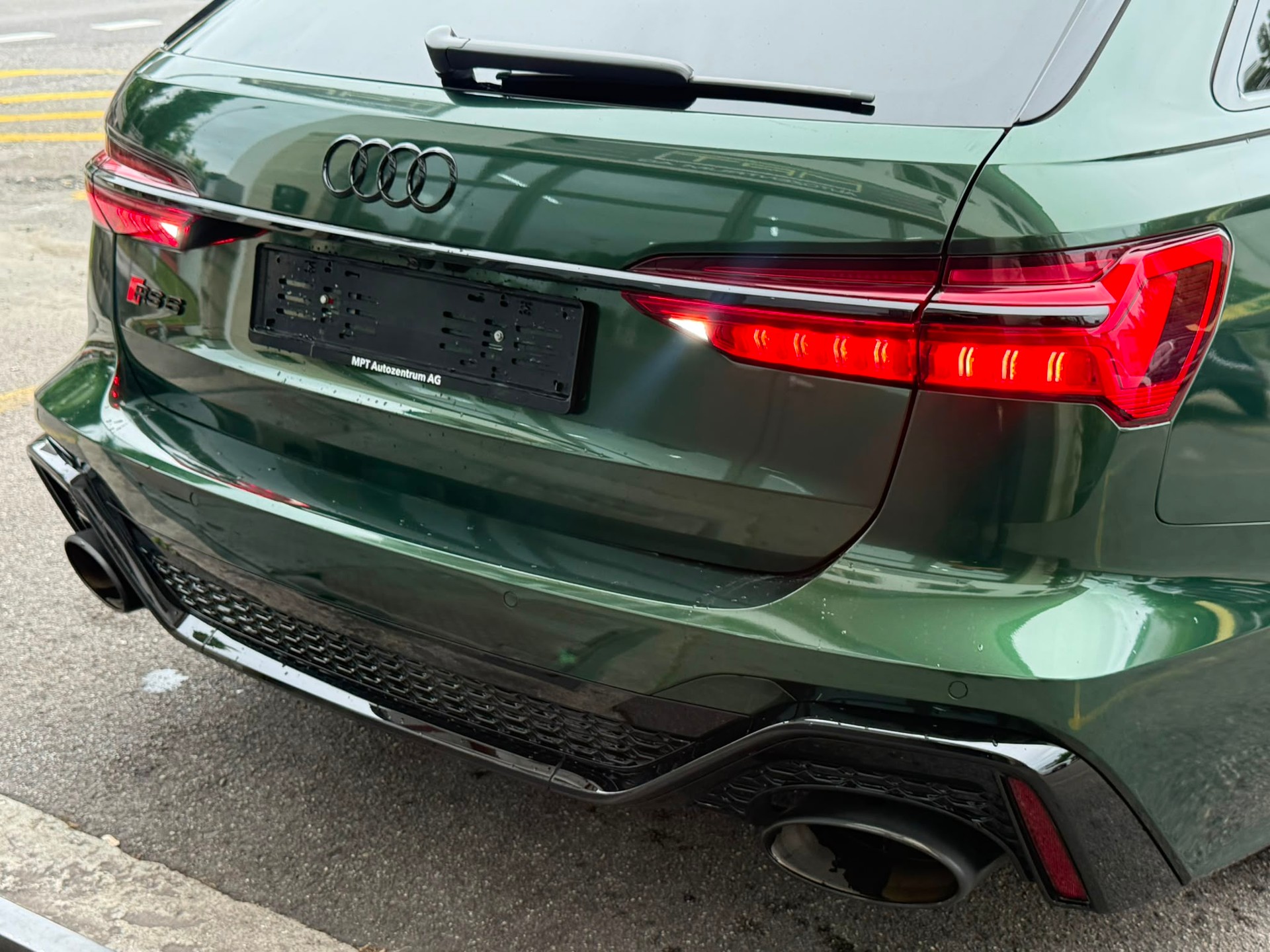 AUDI RS6 Avant 4.0 TFSI V8 quattro-image-10