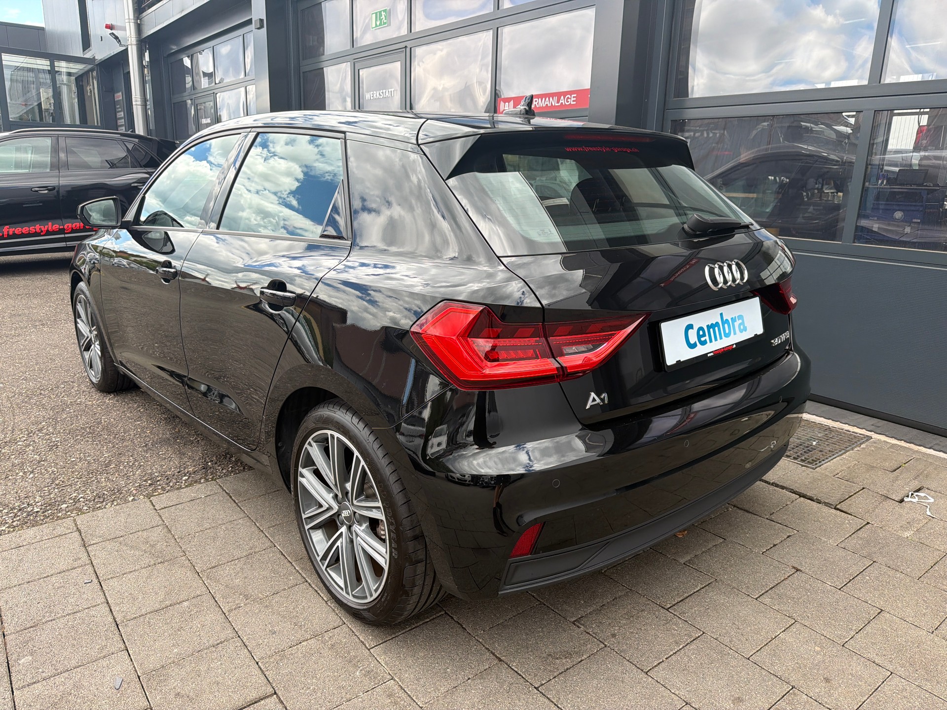 AUDI A1 Sportback 30 TFSI S-tronic-image-3