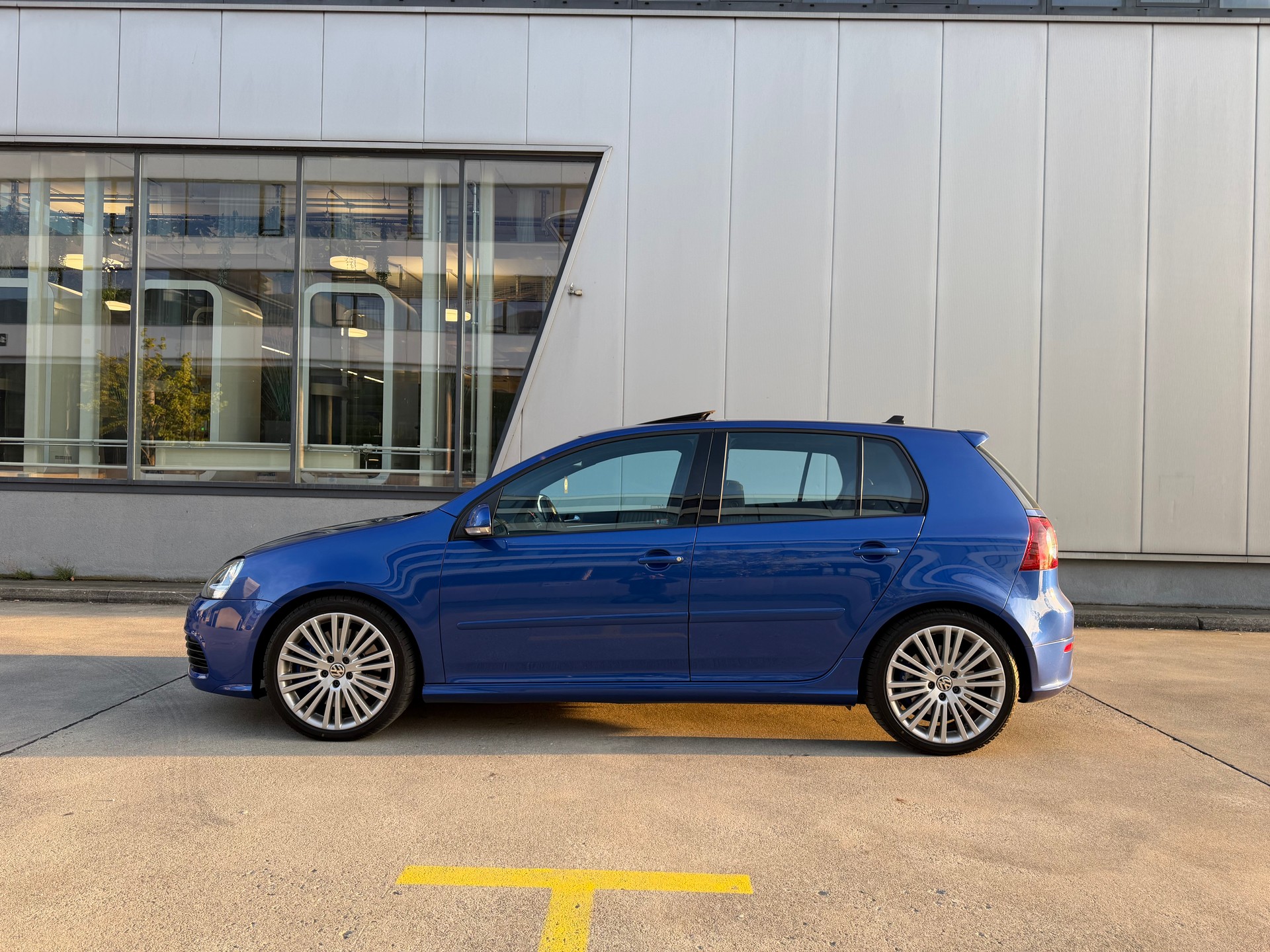 VW Golf R32 4Motion-image-1