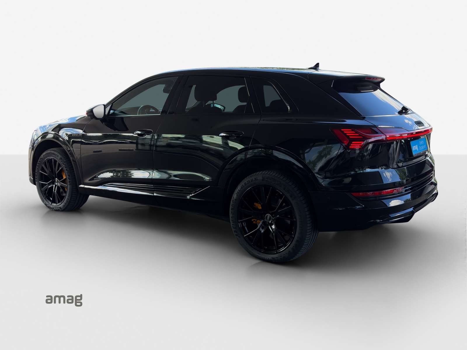 AUDI e-tron 55 S Line Black Edition quattro-image-2