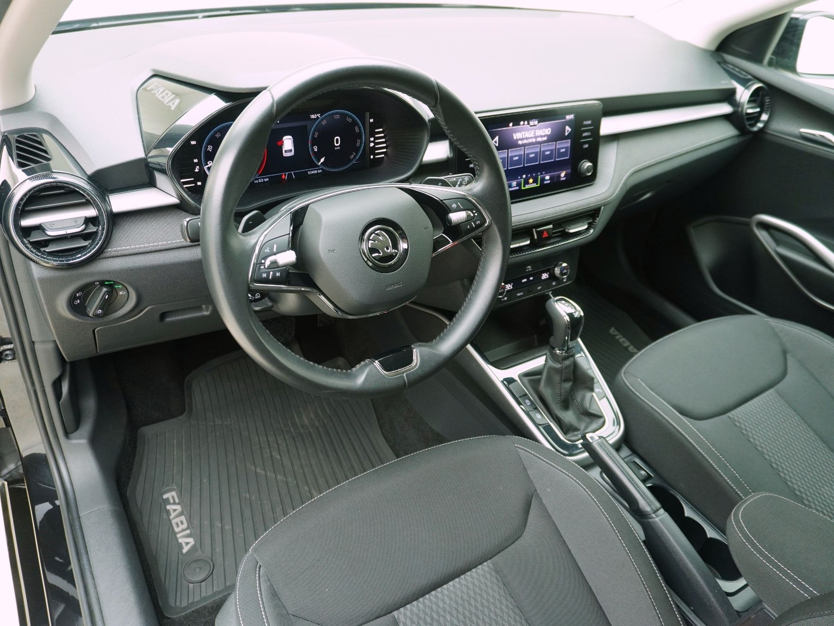SKODA Fabia 1.5 TSI DSG Style-image-8