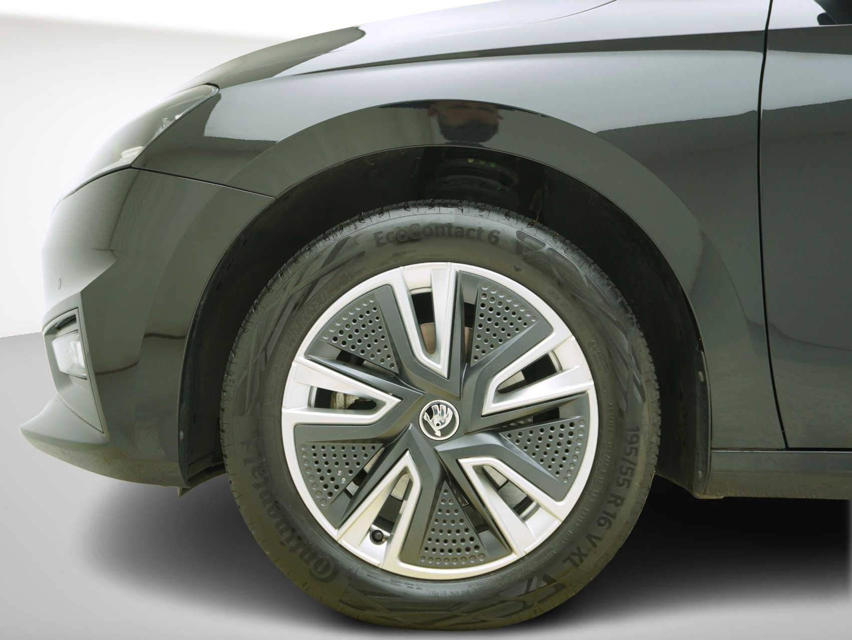 SKODA Fabia 1.5 TSI DSG Style-image-5