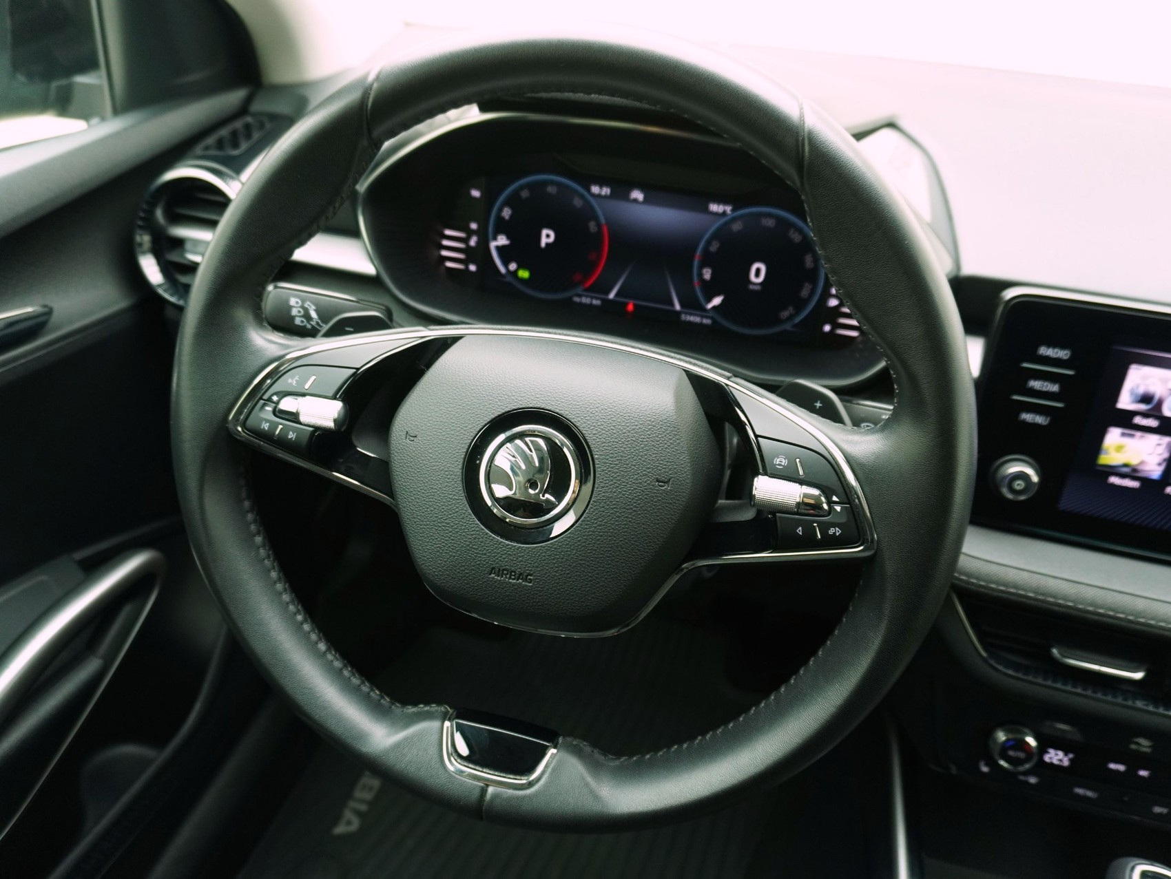 SKODA Fabia 1.5 TSI DSG Style-image-9