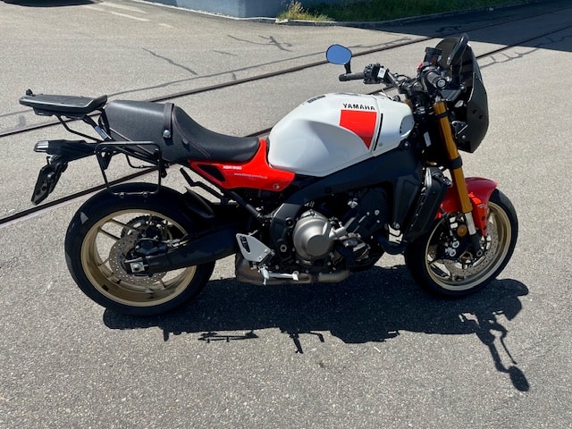 YAMAHA XSR 900