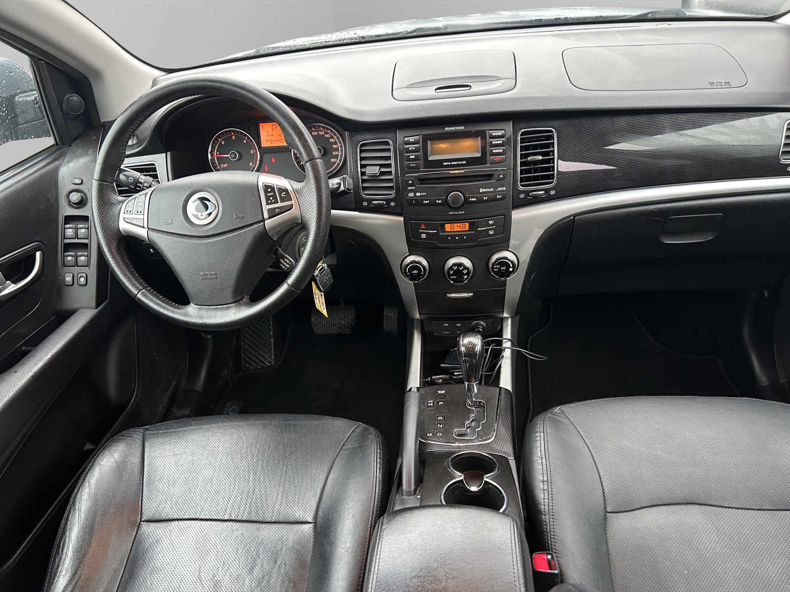 KGM-SsangYong Korando 2.0 e-XDI Quartz 4WD Automatic-image-11