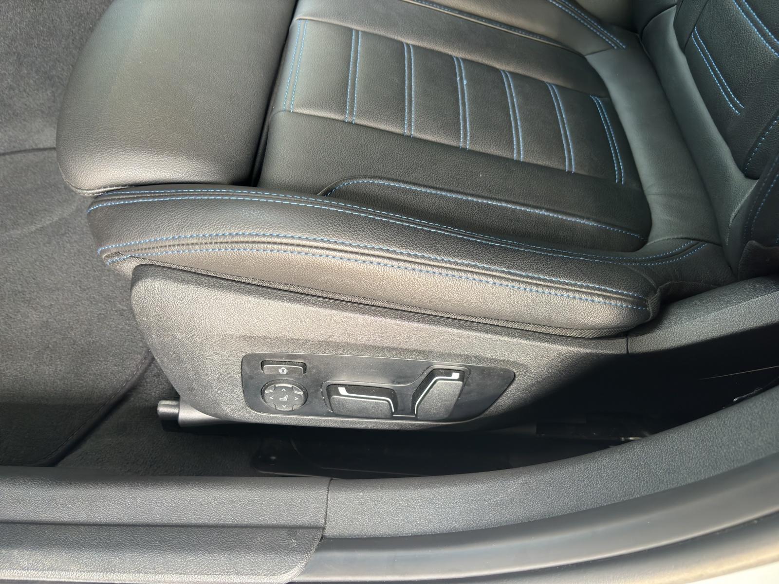 BMW 320d xDrive SAG Touring-image-18
