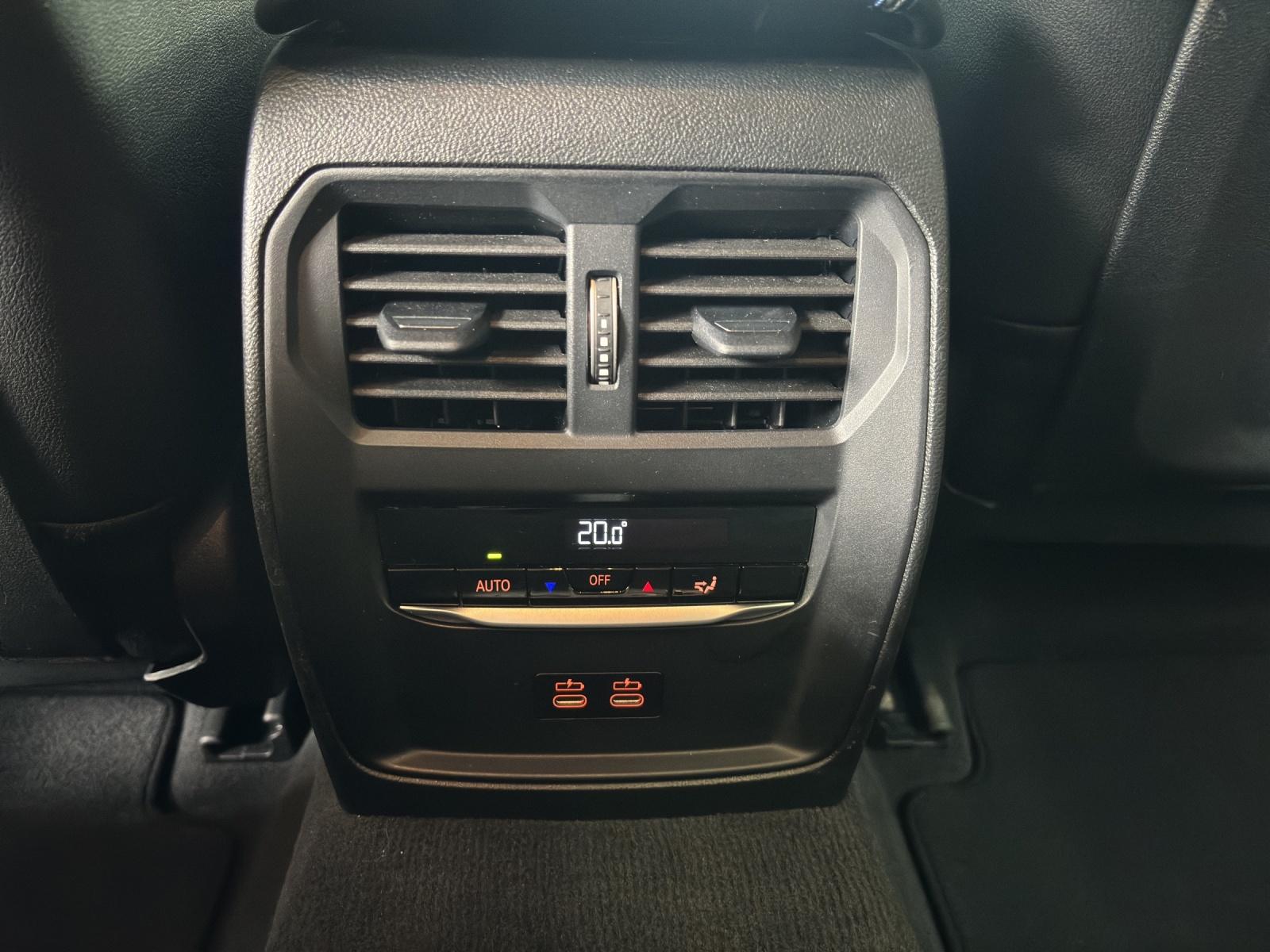 BMW 320d xDrive SAG Touring-image-16