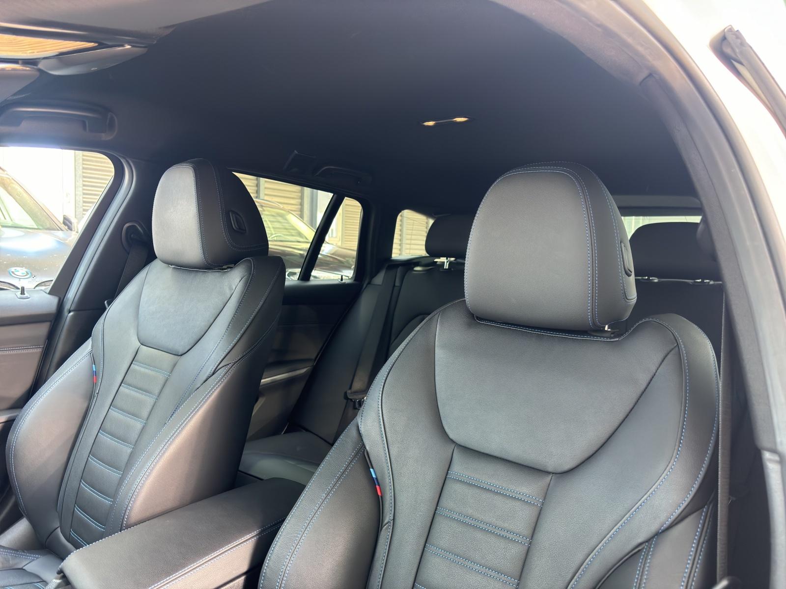 BMW 320d xDrive SAG Touring-image-12