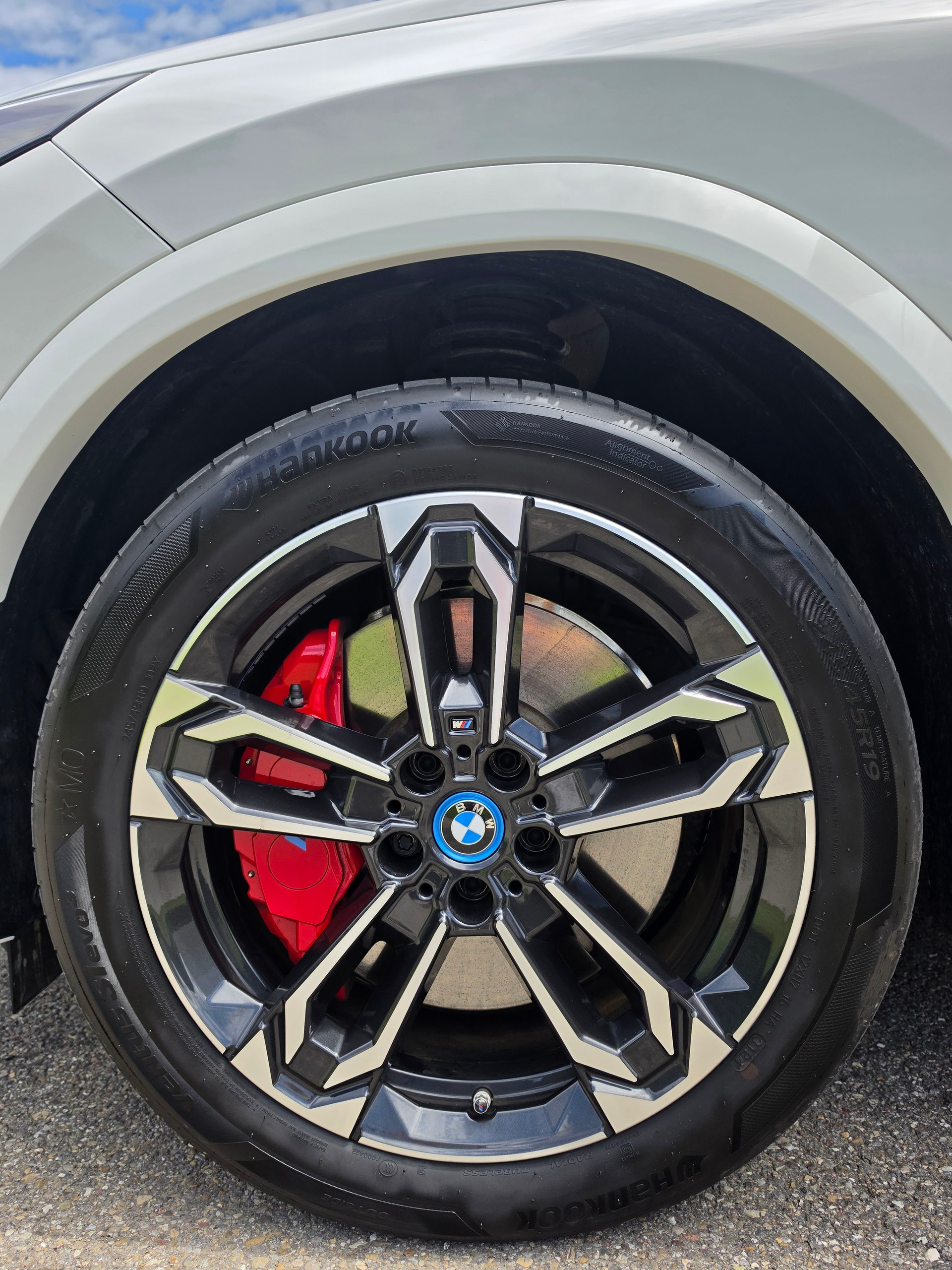 BMW iX2 30 xDrive M-Sport Pro - *535 CHF Leasingübernahme möglich*-image-16
