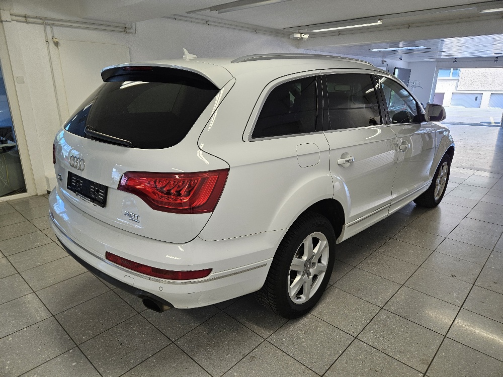 AUDI Q7-image-4