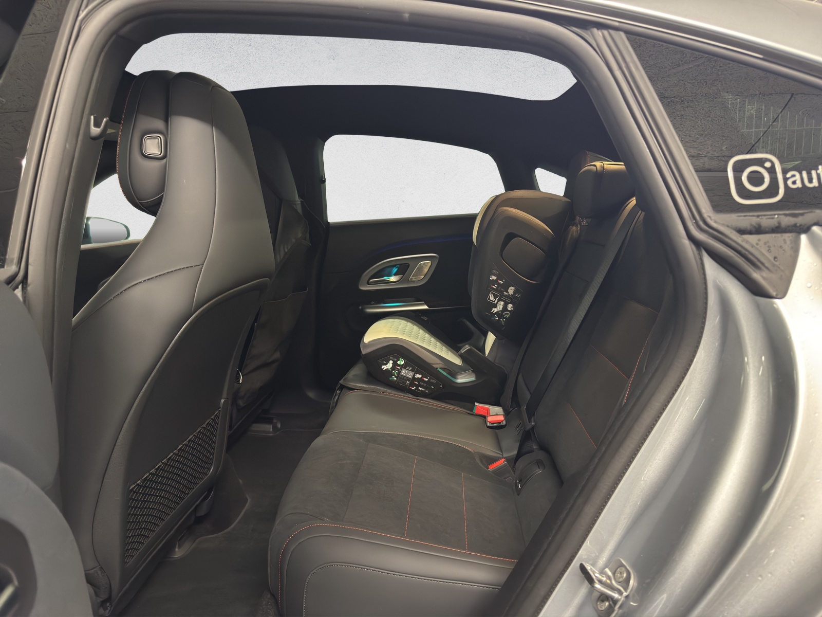 MERCEDES-BENZ CLA 350 AMG Line 4Matic EQ-image-13