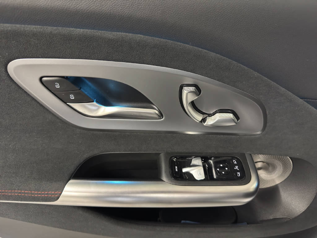 MERCEDES-BENZ CLA 350 AMG Line 4Matic-image-5