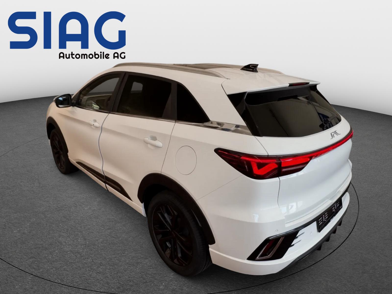 JAC JS6 1.5 PHEV-showroom-element-2