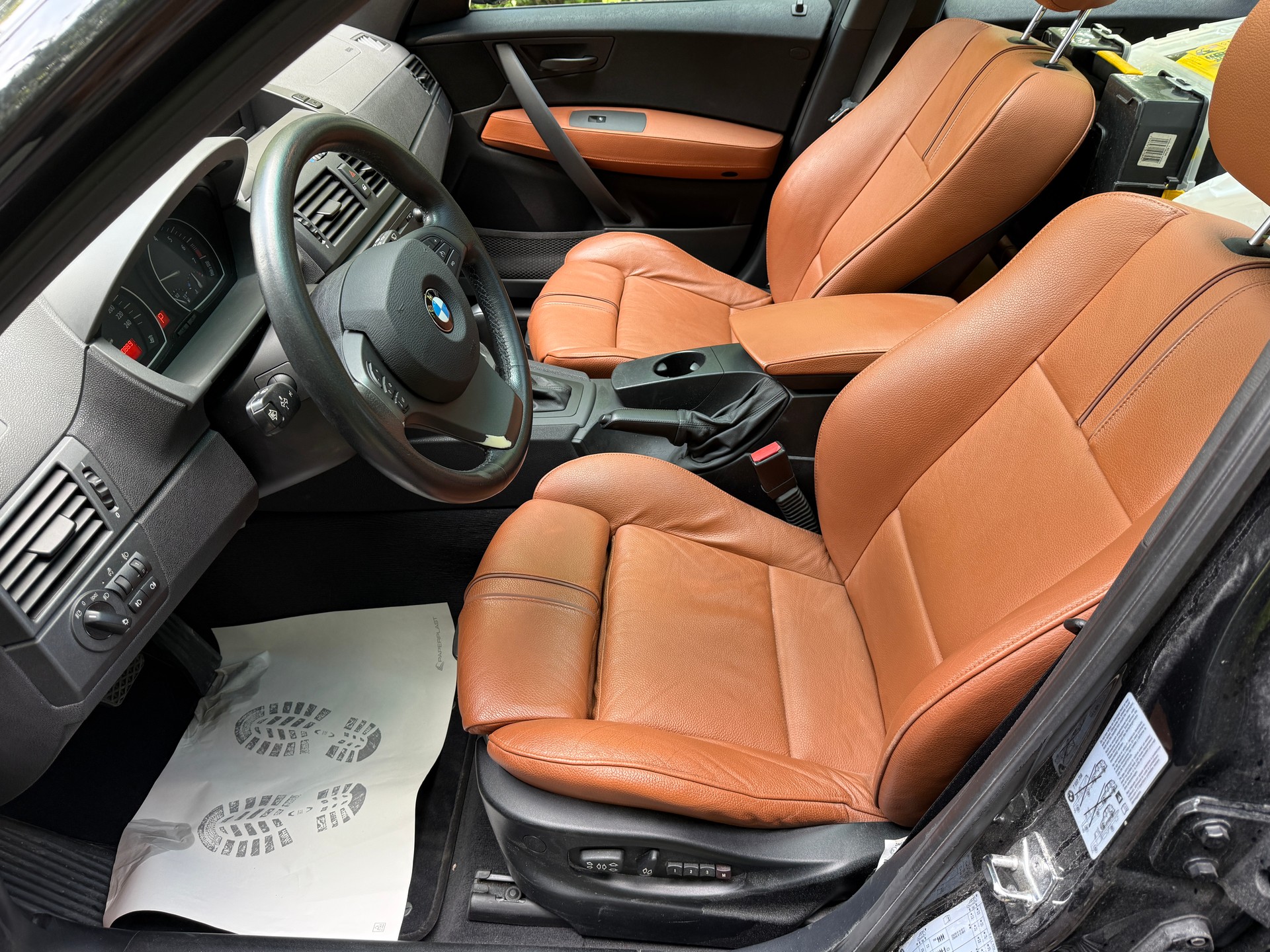 BMW X3 3.0i-image-11