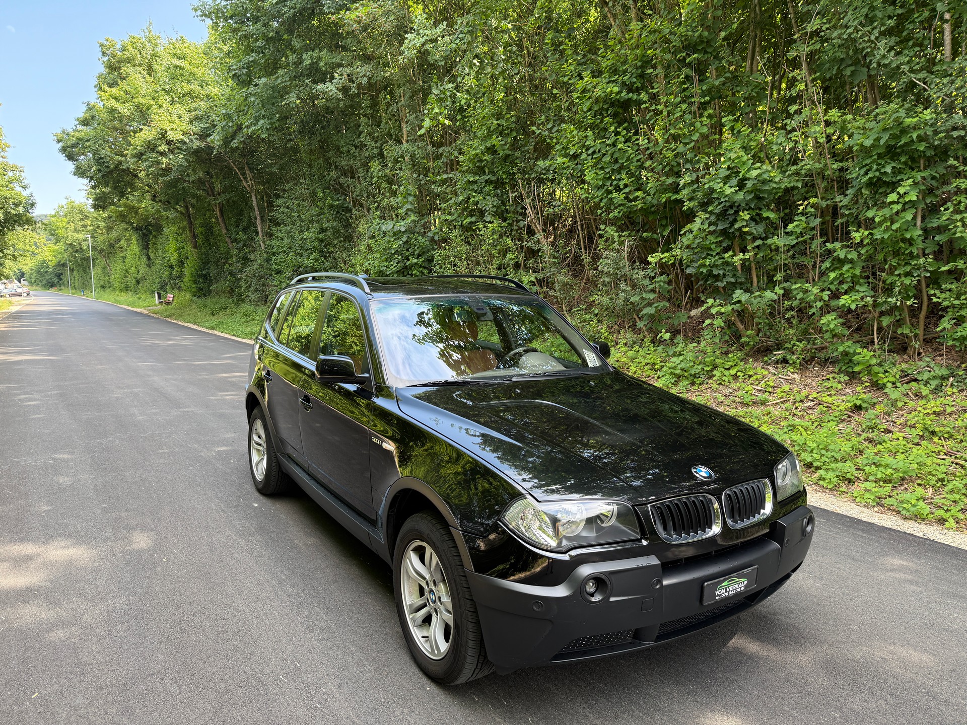 BMW X3 3.0i-image-1
