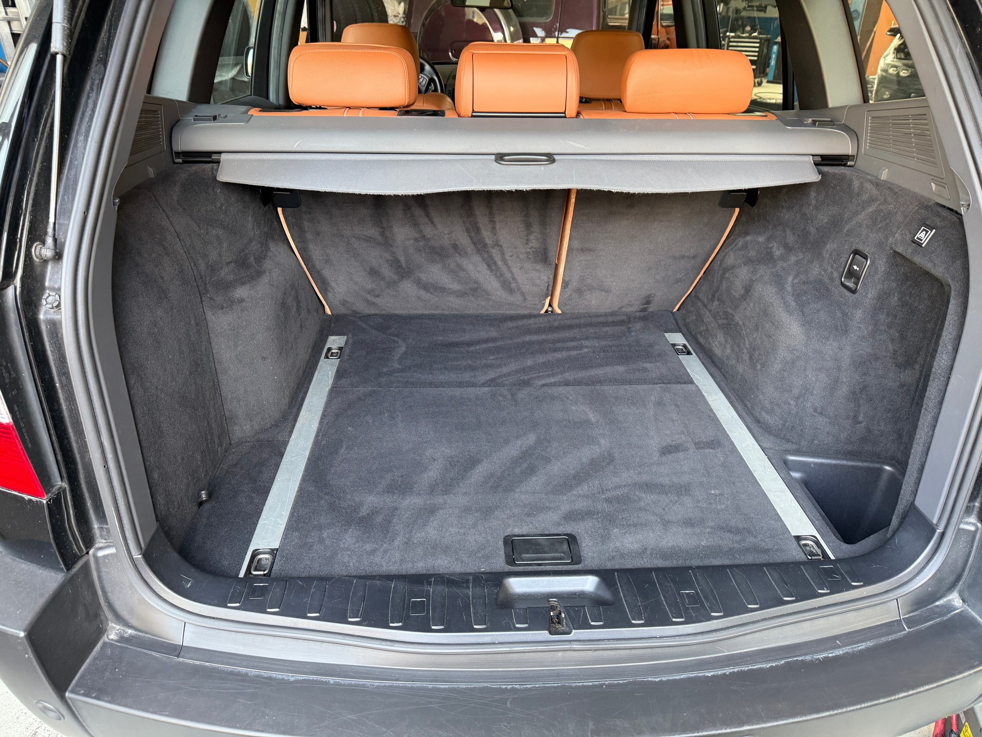 BMW X3 3.0i-image-15