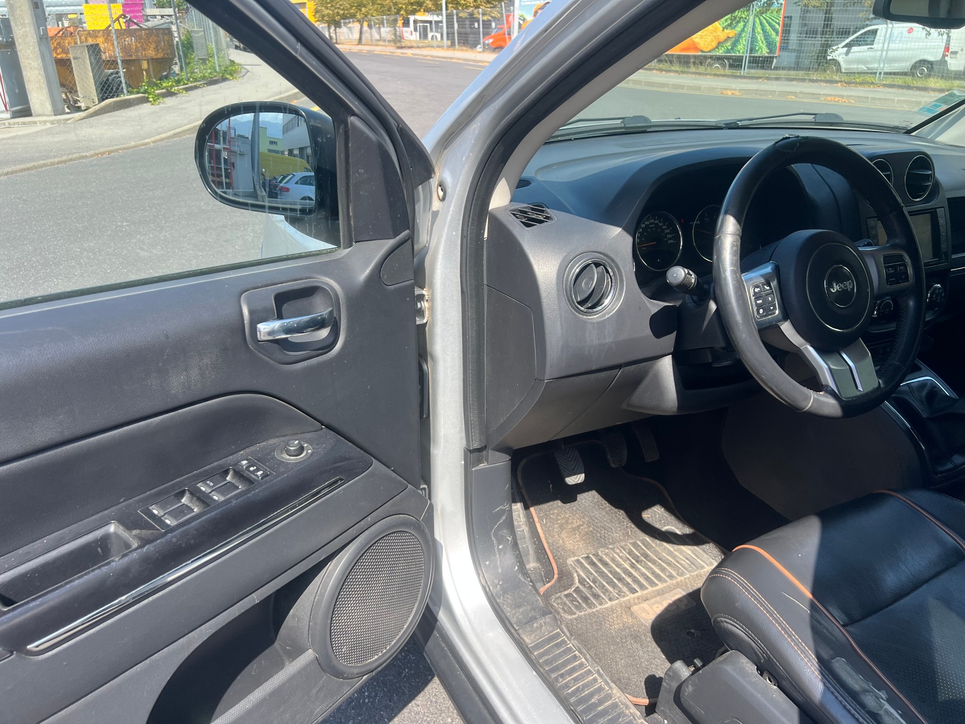 JEEP Compass 2.2 CRD Limited-image-8