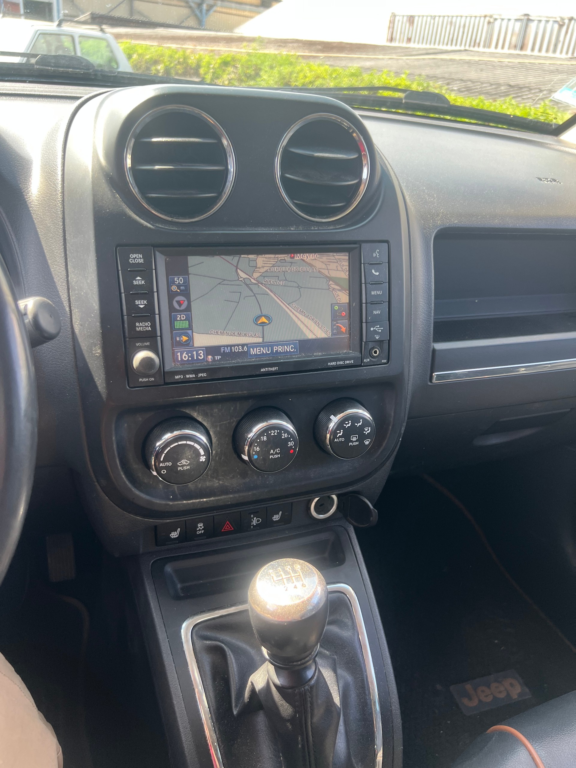 JEEP Compass 2.2 CRD Limited-image-12