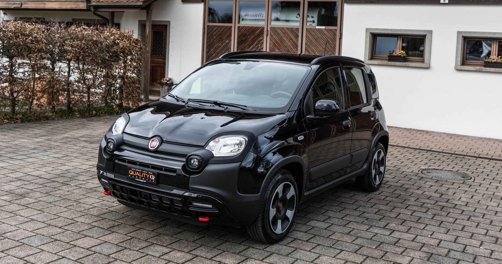 FIAT Panda 1.0 MHEV Cross-image-0