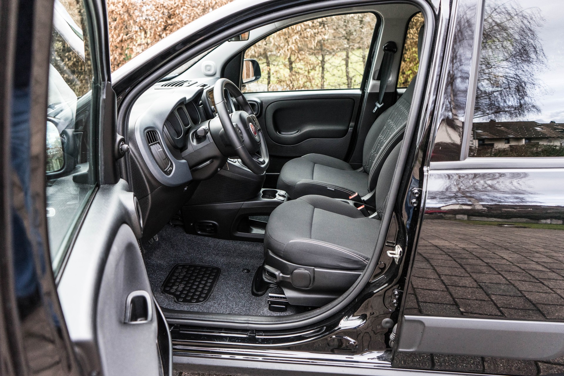FIAT Panda 1.0 MHEV Cross-image-11