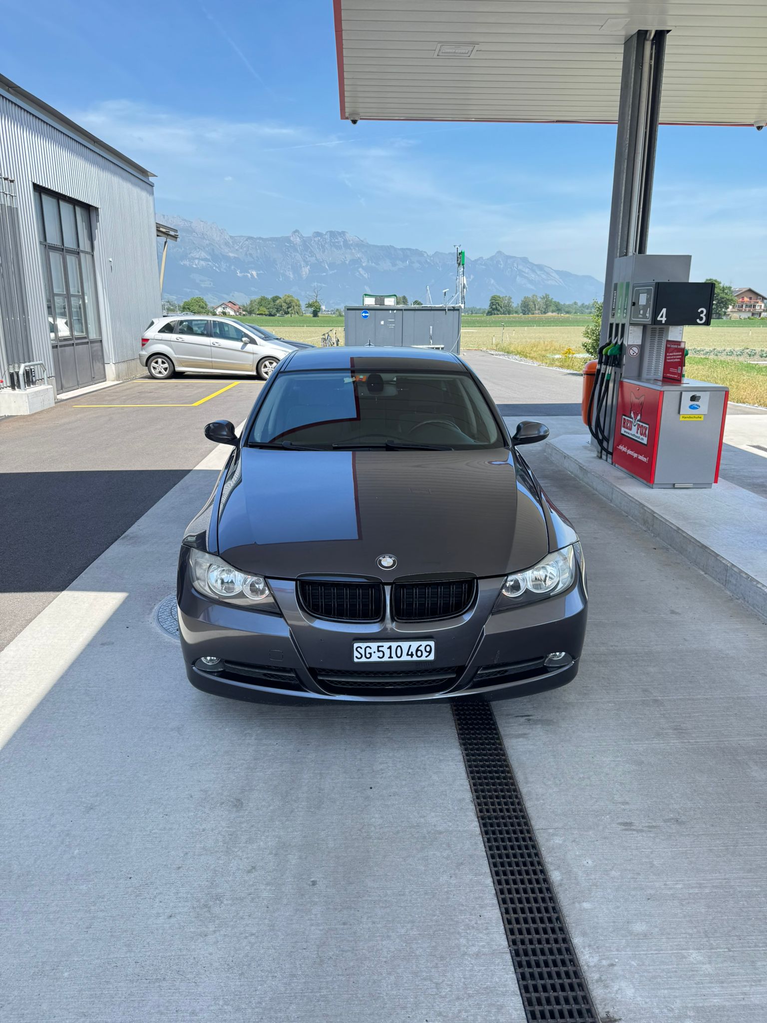 BMW 325-image-1