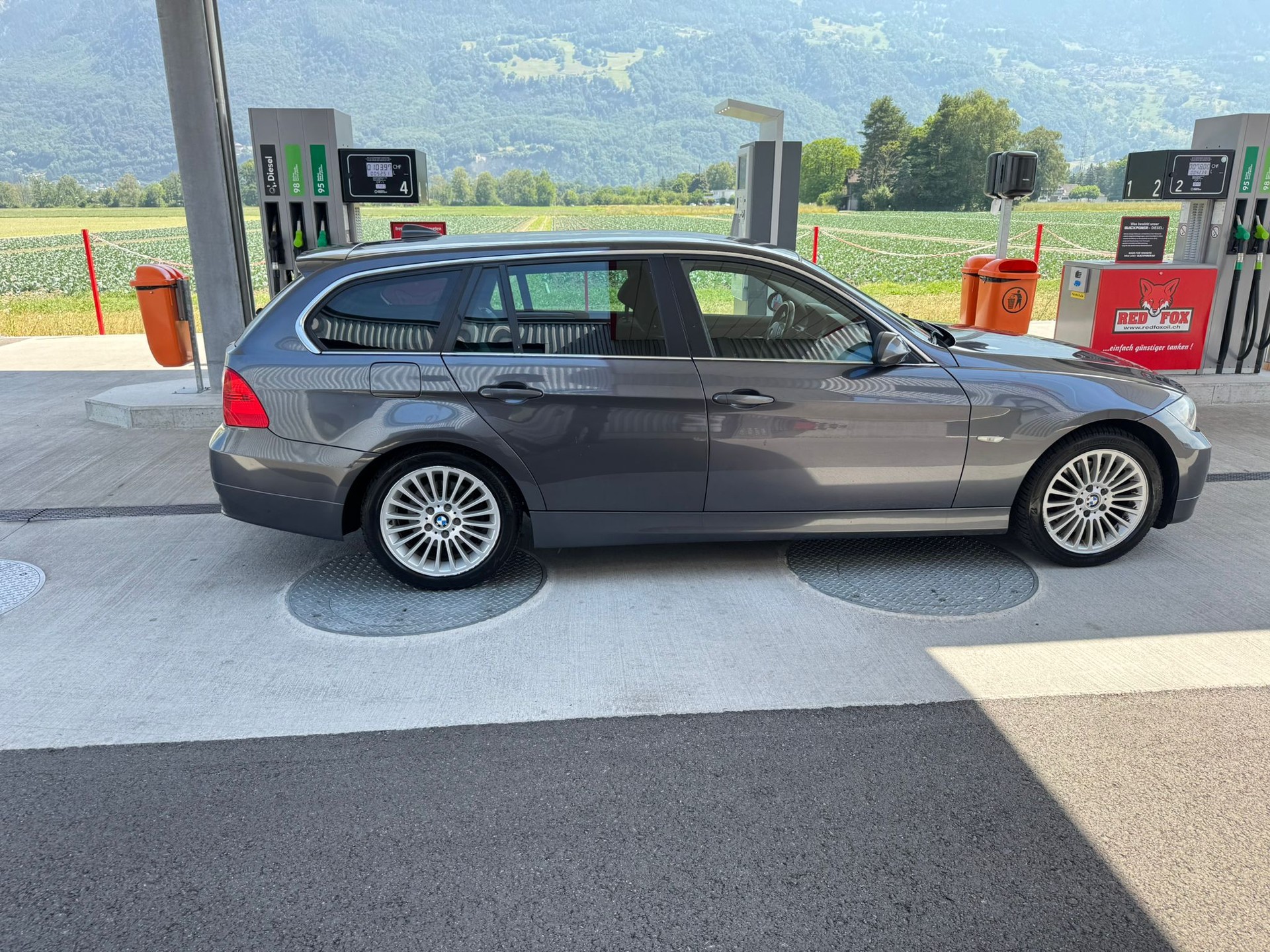 BMW 325-image-2