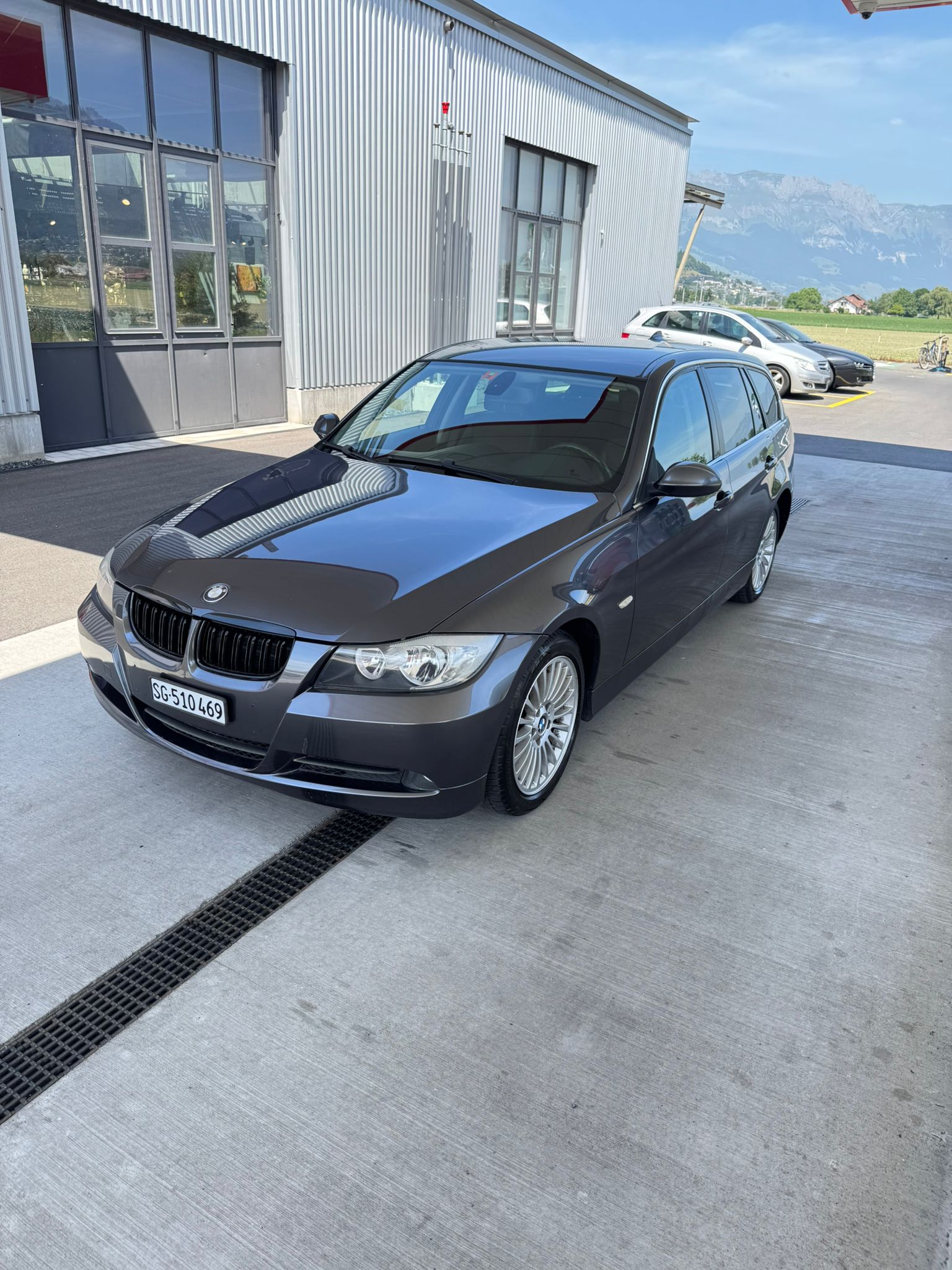 BMW 325-image-0