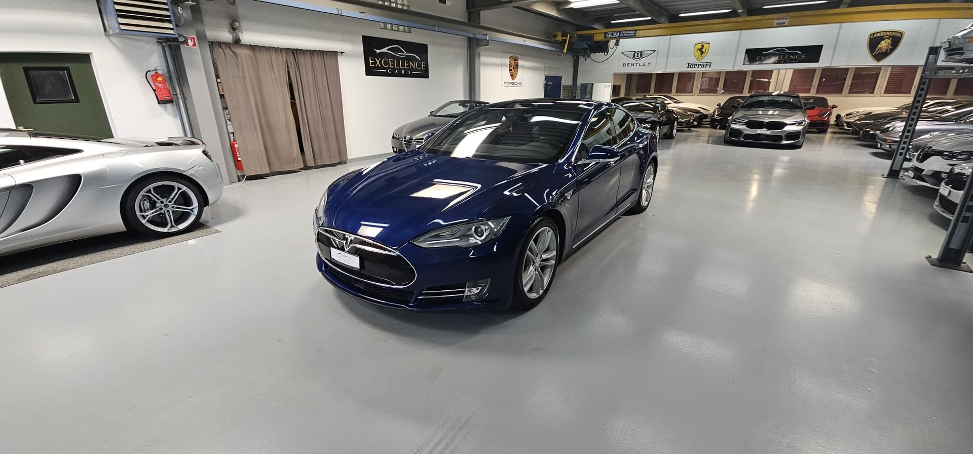 TESLA Model S 90 D-image-0
