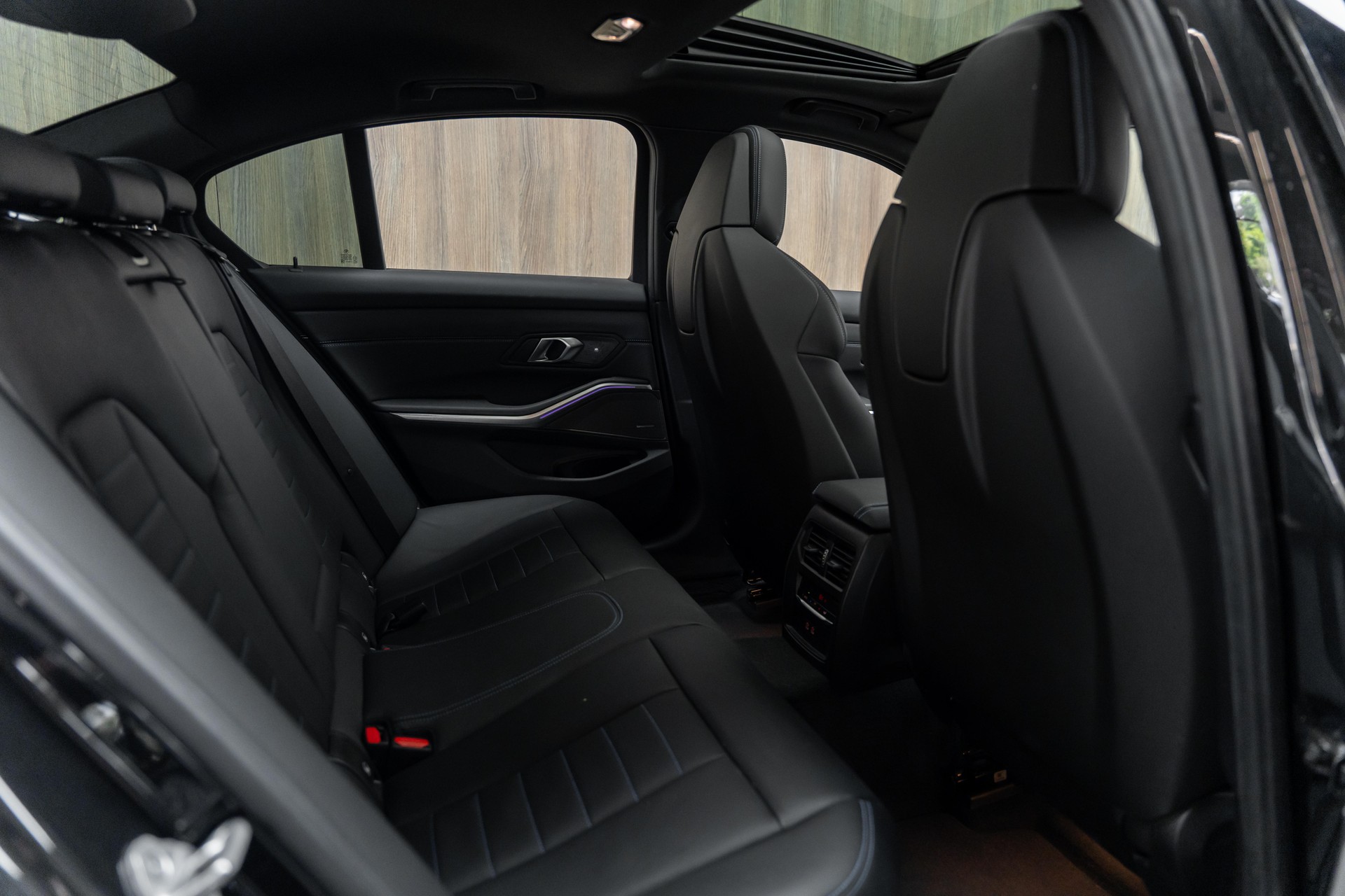 BMW M340d xDrive 48V Steptronic-image-10