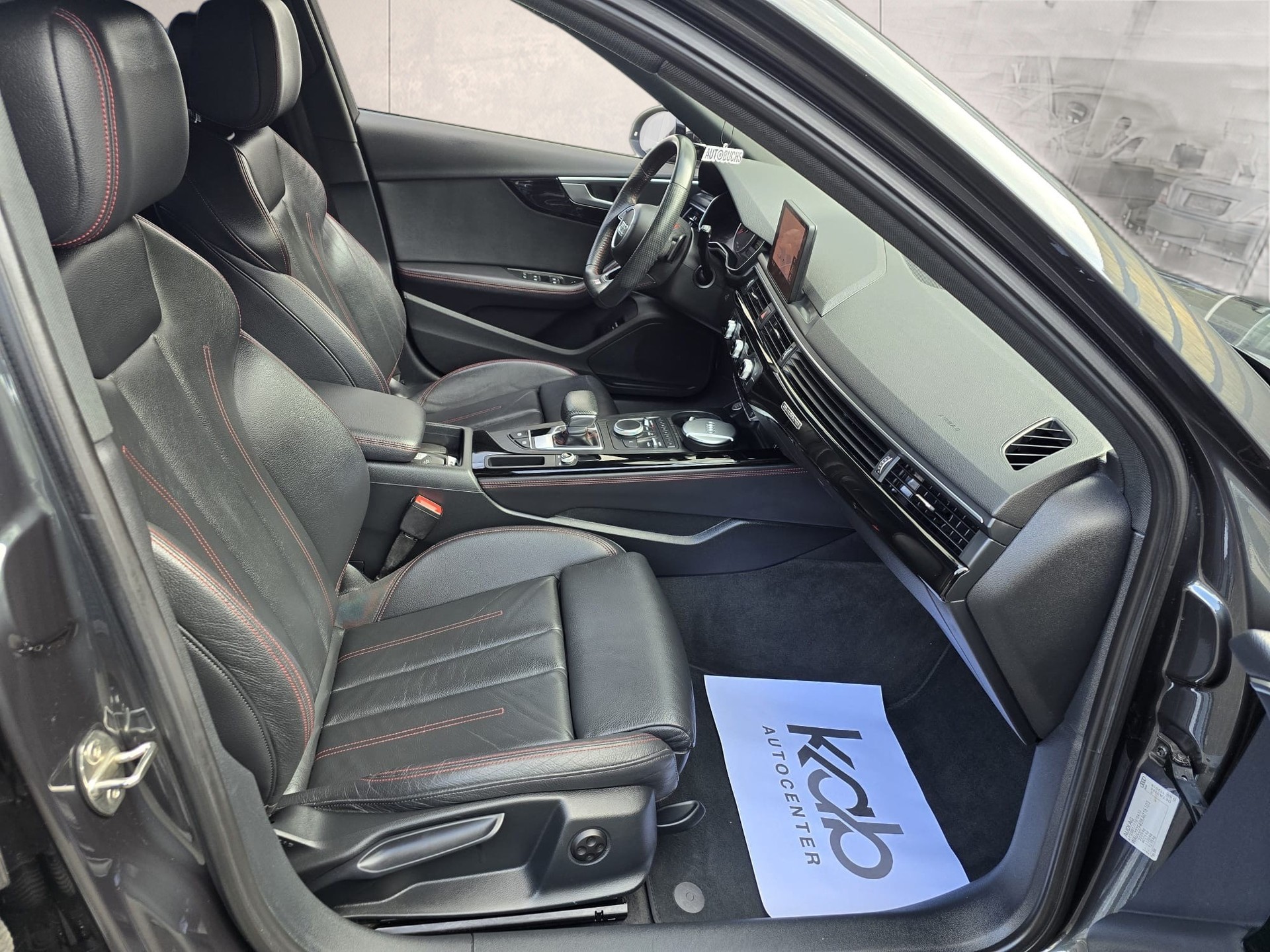 AUDI A4 Avant 40 TDI quattro S-tronic-image-19
