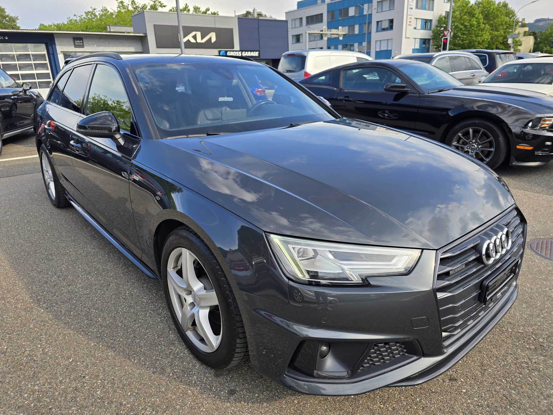 AUDI A4 Avant 40 TDI quattro S-tronic-image-2