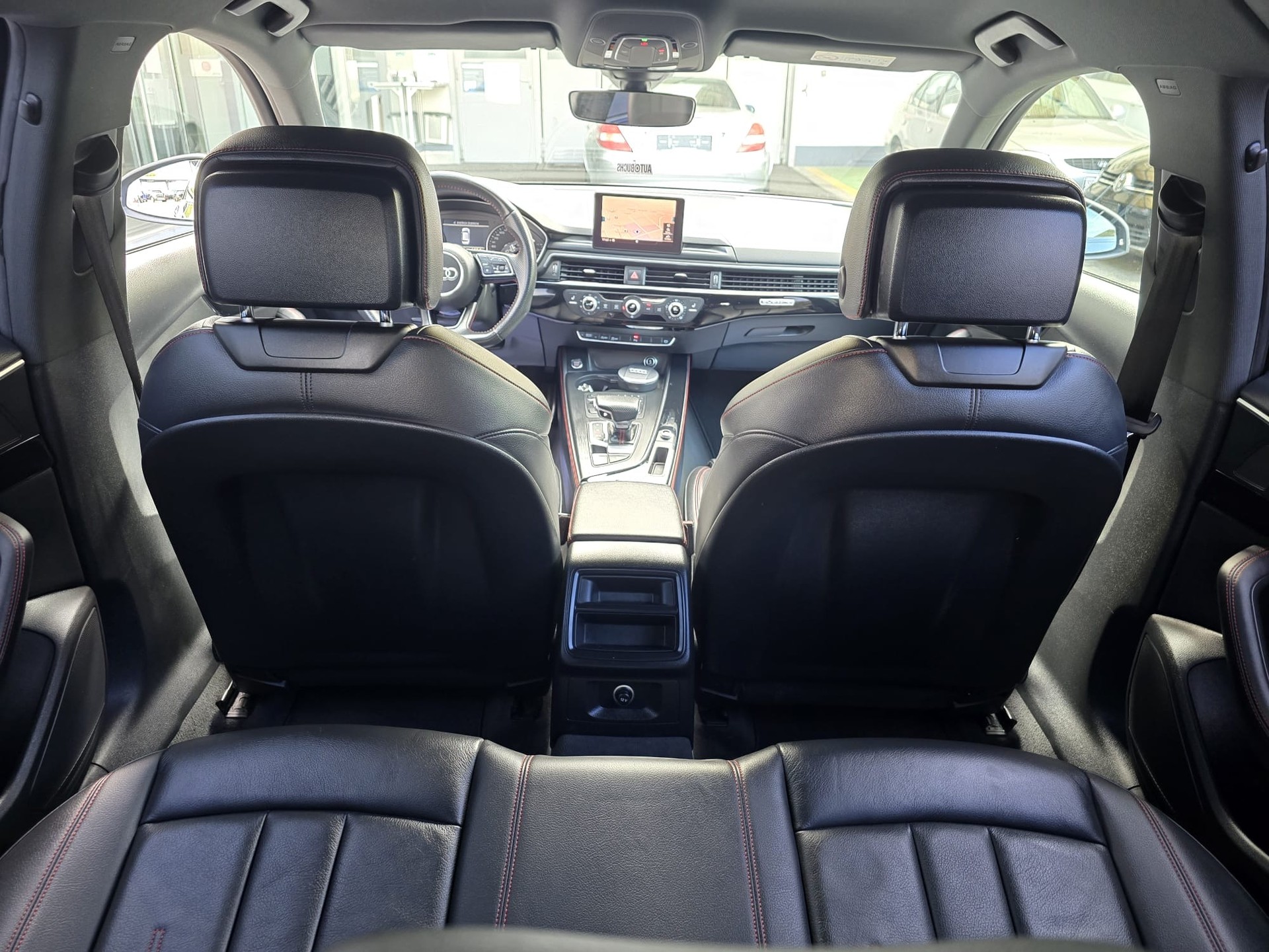 AUDI A4 Avant 40 TDI quattro S-tronic-image-15