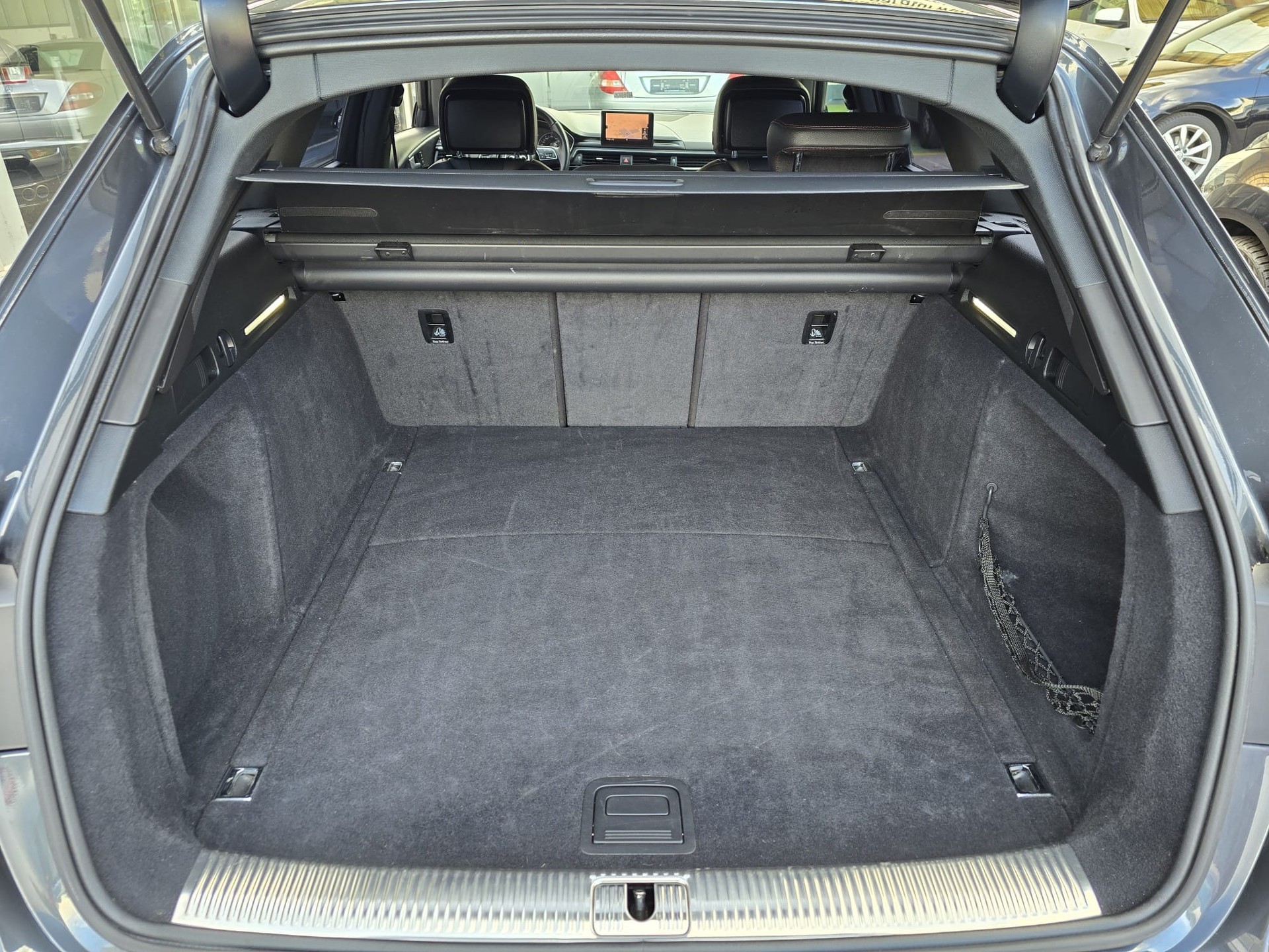 AUDI A4 Avant 40 TDI quattro S-tronic-image-23