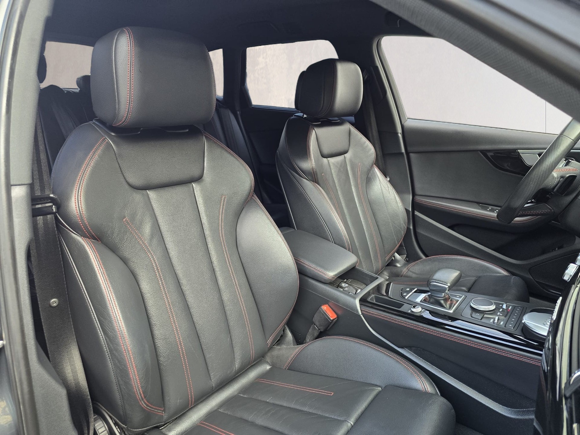 AUDI A4 Avant 40 TDI quattro S-tronic-image-18
