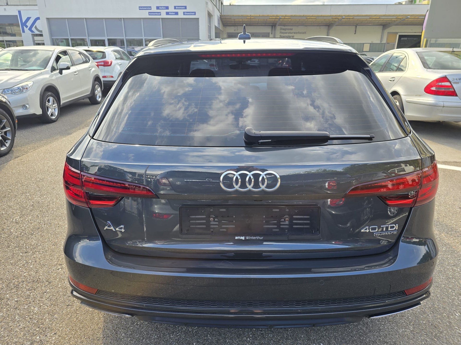 AUDI A4 Avant 40 TDI quattro S-tronic-image-4