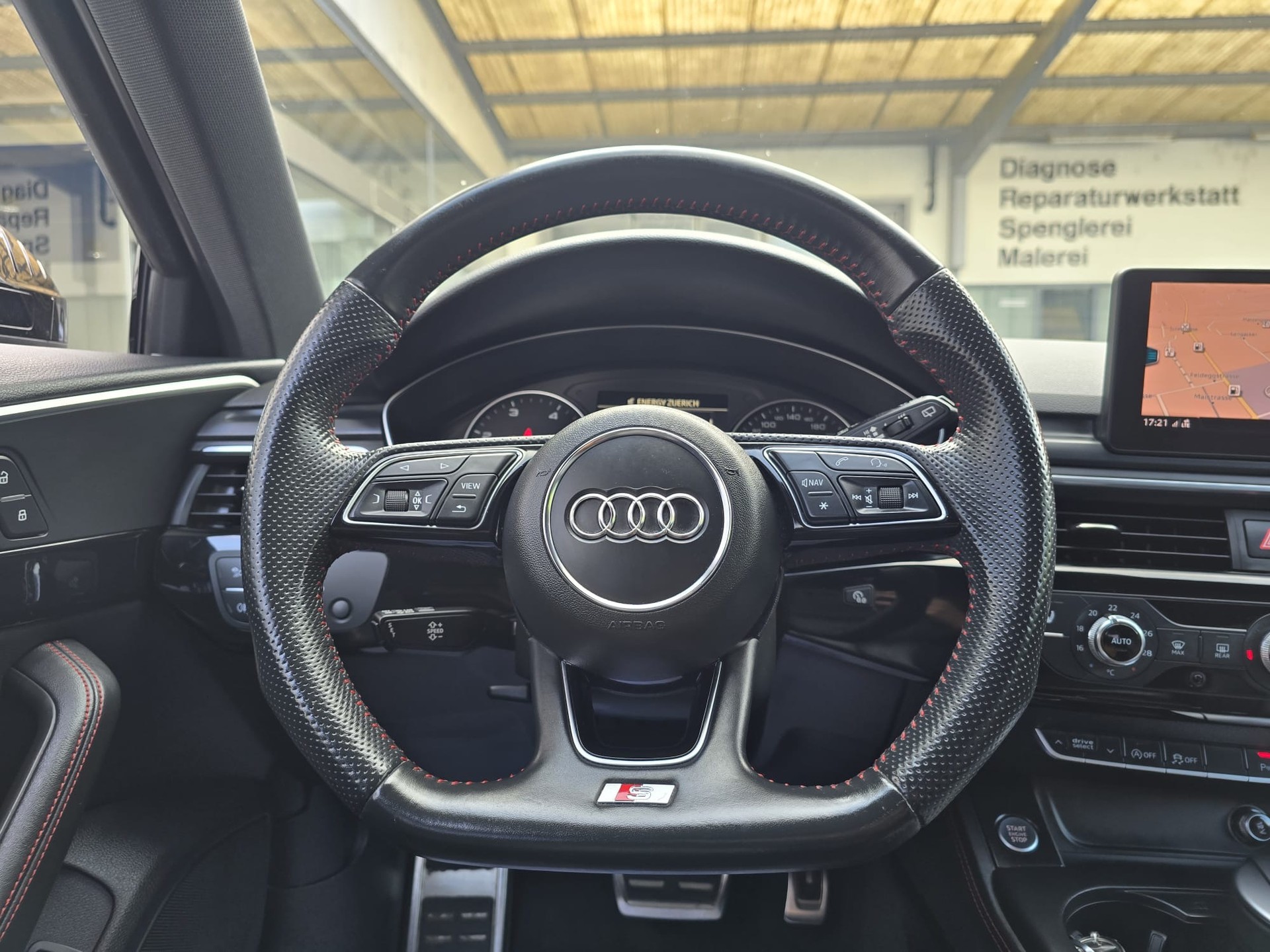 AUDI A4 Avant 40 TDI quattro S-tronic-image-10