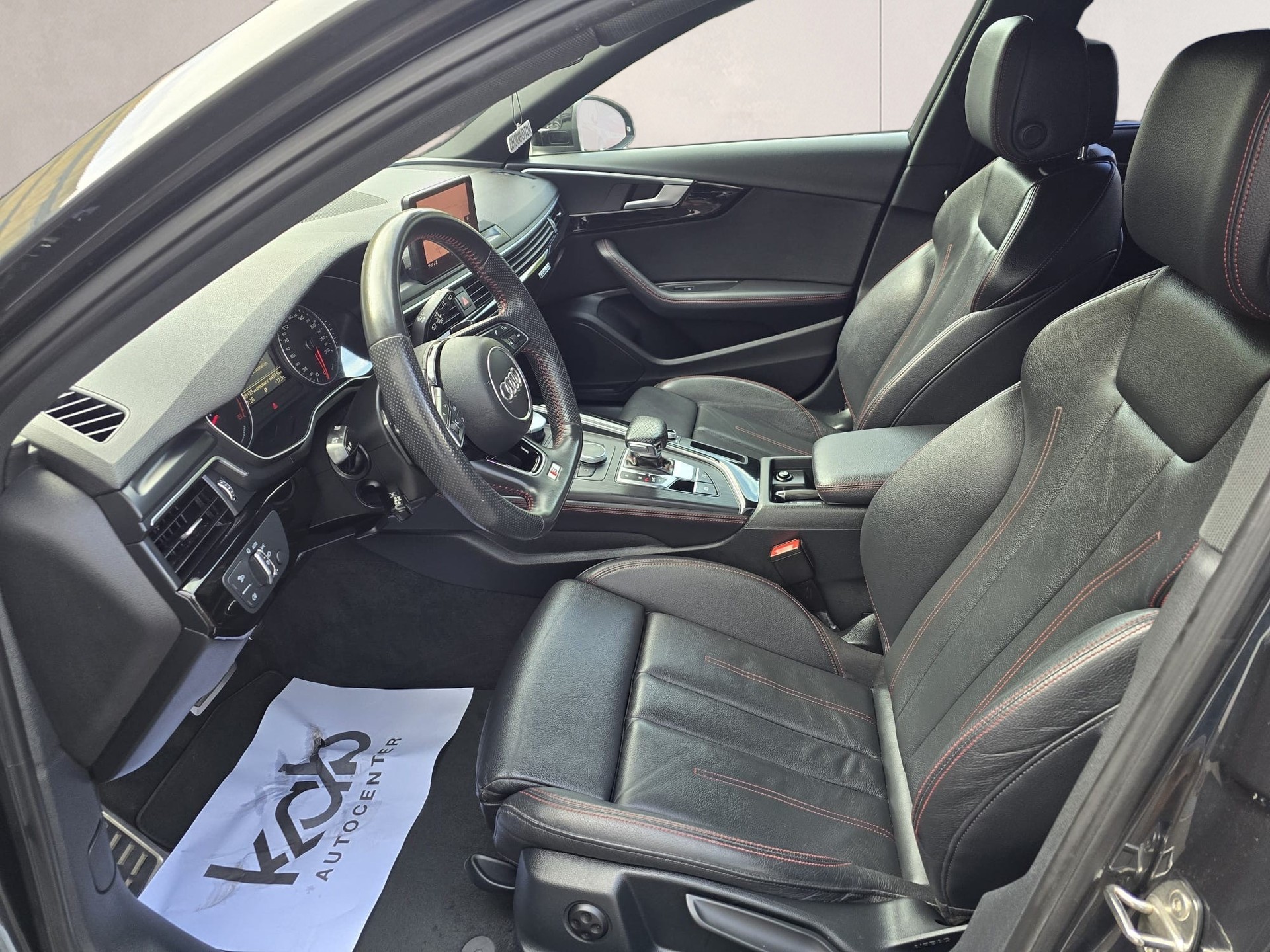 AUDI A4 Avant 40 TDI quattro S-tronic-image-17
