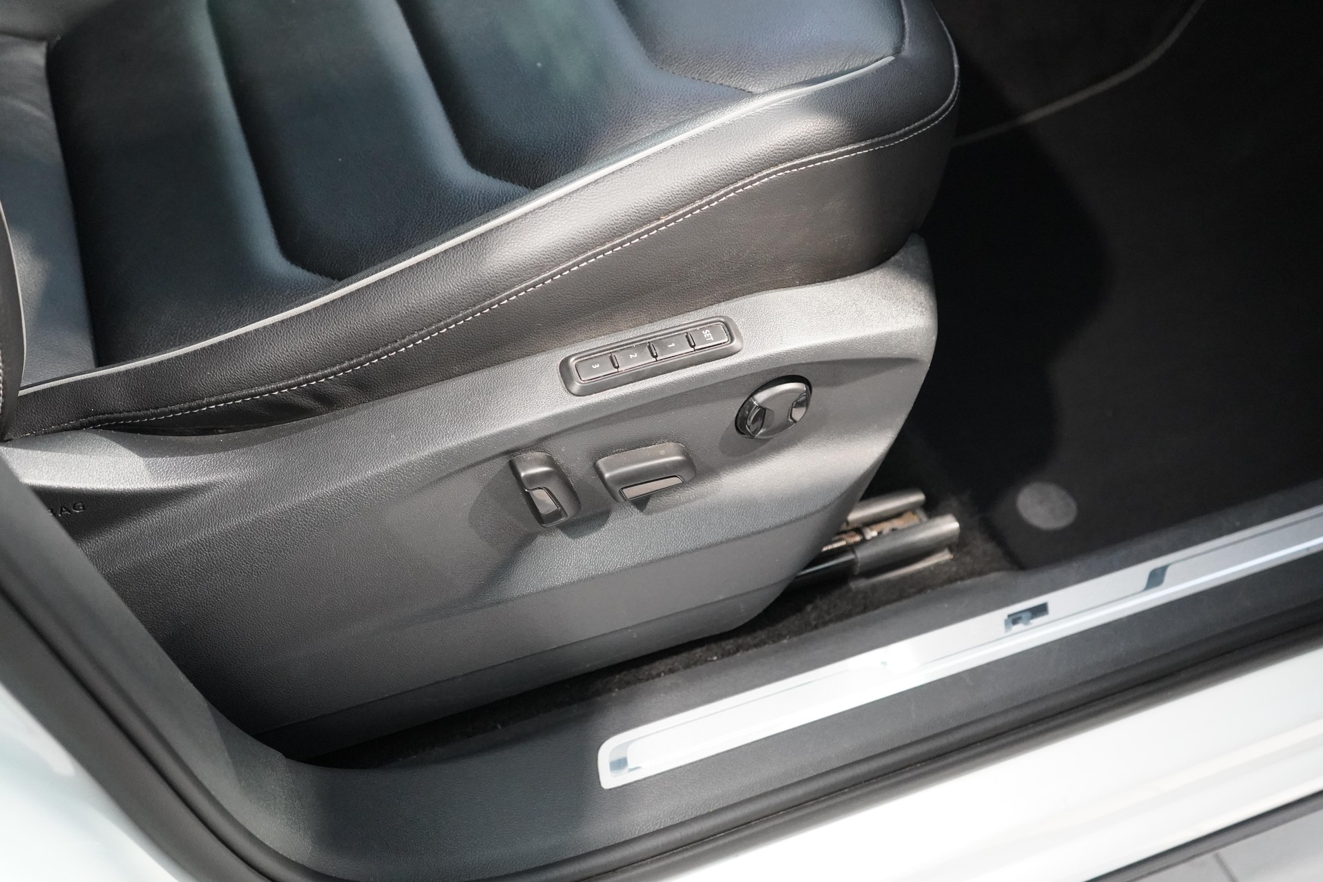 VW Tiguan 2.0 TSI Highline DSG-image-18