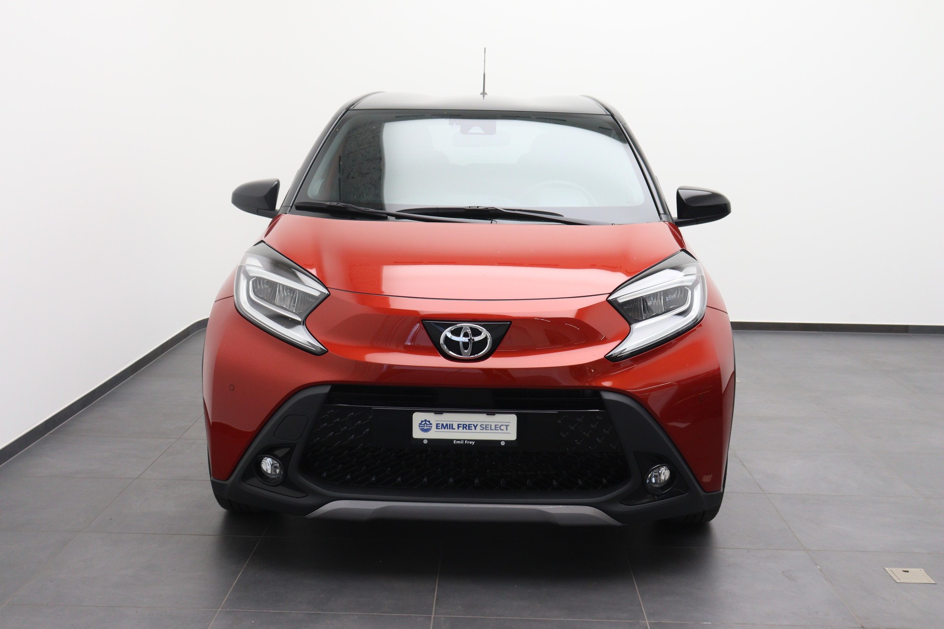TOYOTA Aygo X 1.0 VVT-i Style-image-1