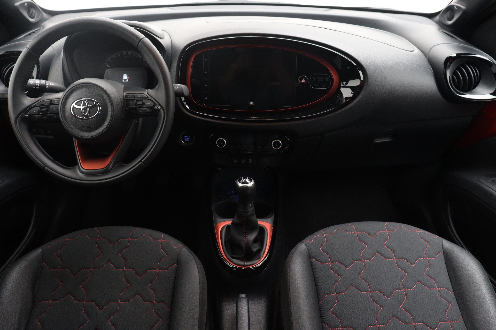 TOYOTA Aygo X 1.0 VVT-i Style-image-7