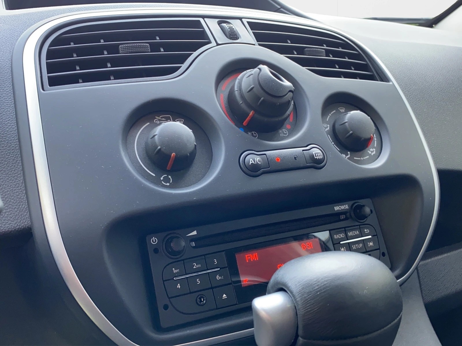 RENAULT Kangoo Z.E. 33 R60 Access-image-20