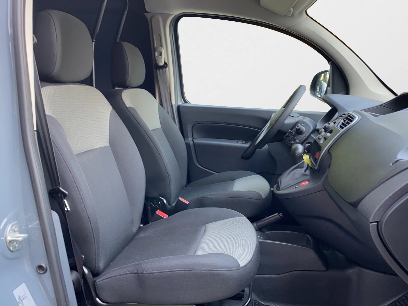 RENAULT Kangoo Z.E. 33 R60 Access-image-14