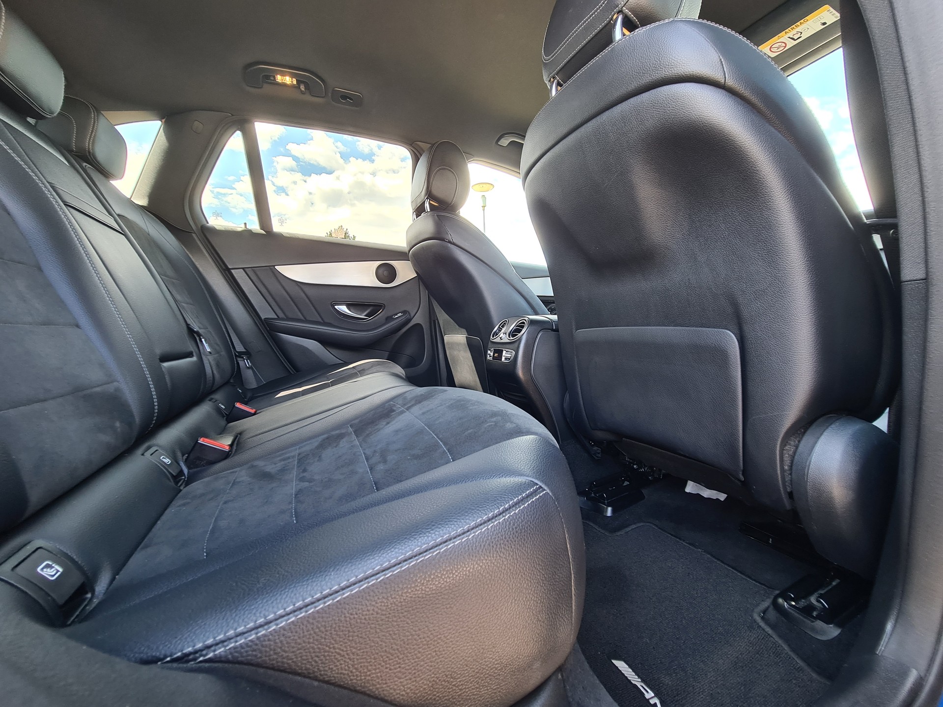 MERCEDES-BENZ GLC 220 d AMG Line 4Matic 9G-Tronic-image-14