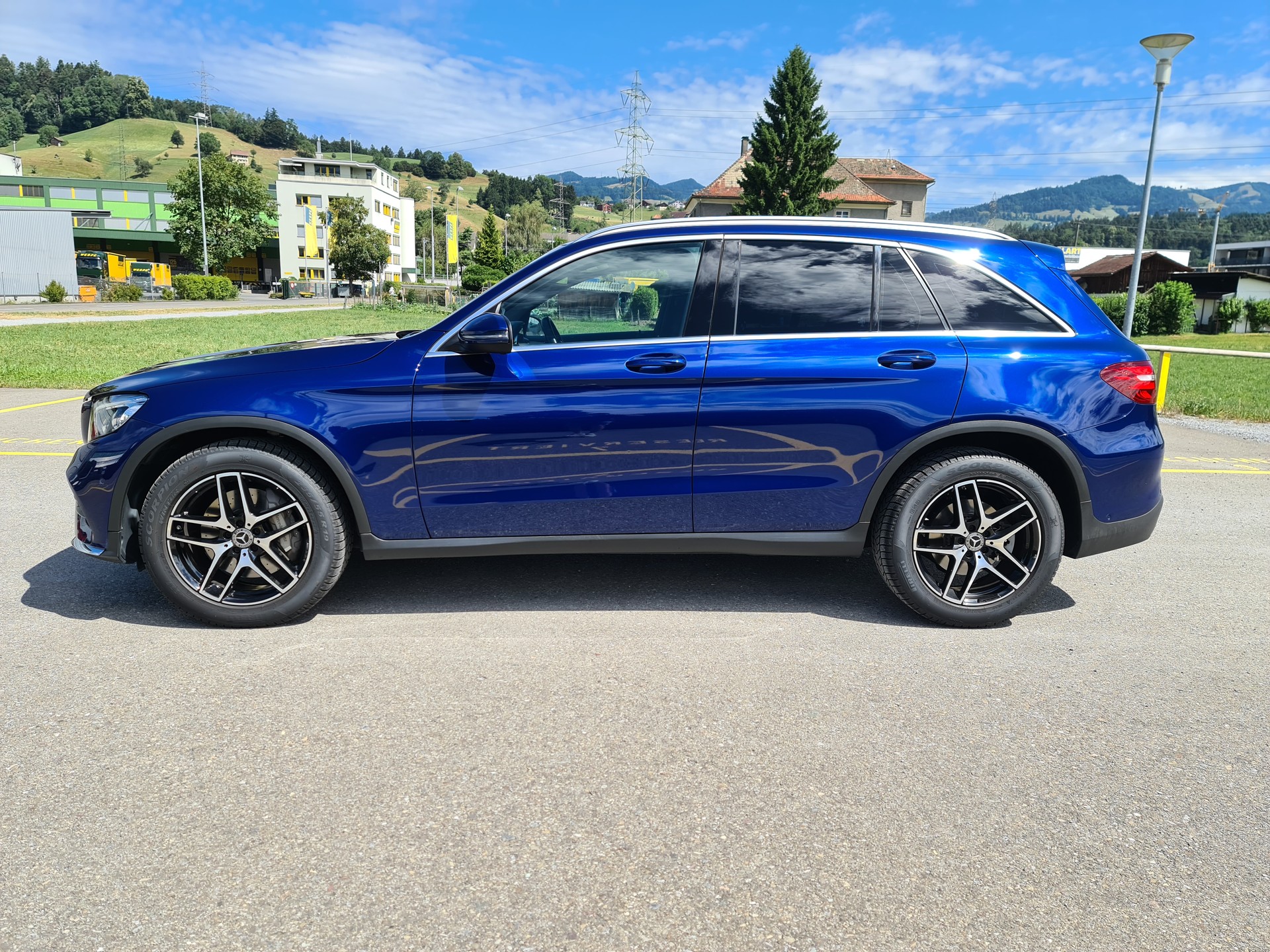 MERCEDES-BENZ GLC 220 d AMG Line 4Matic 9G-Tronic-image-4
