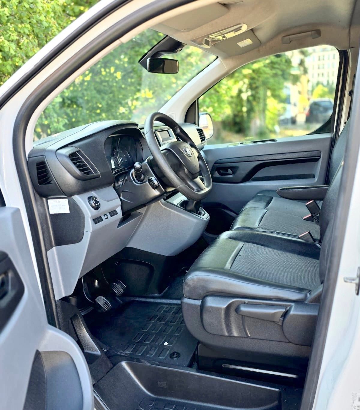 TOYOTA Proace 2.0D Panel Van L1 Luna-image-9