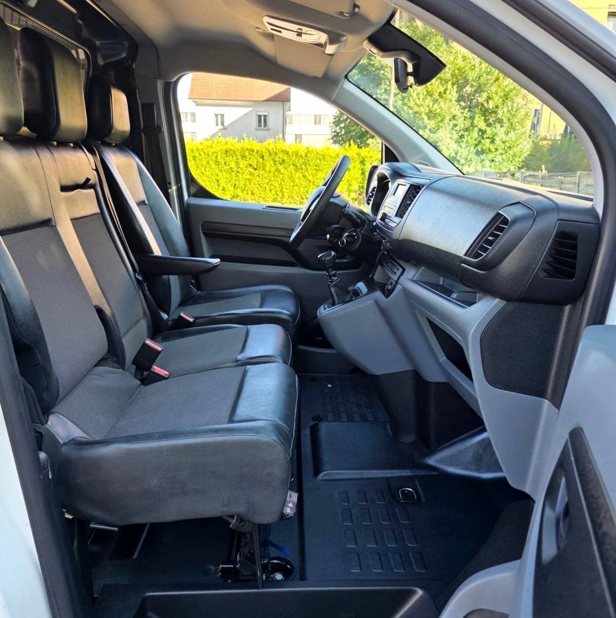 TOYOTA Proace 2.0D Panel Van L1 Luna-image-10