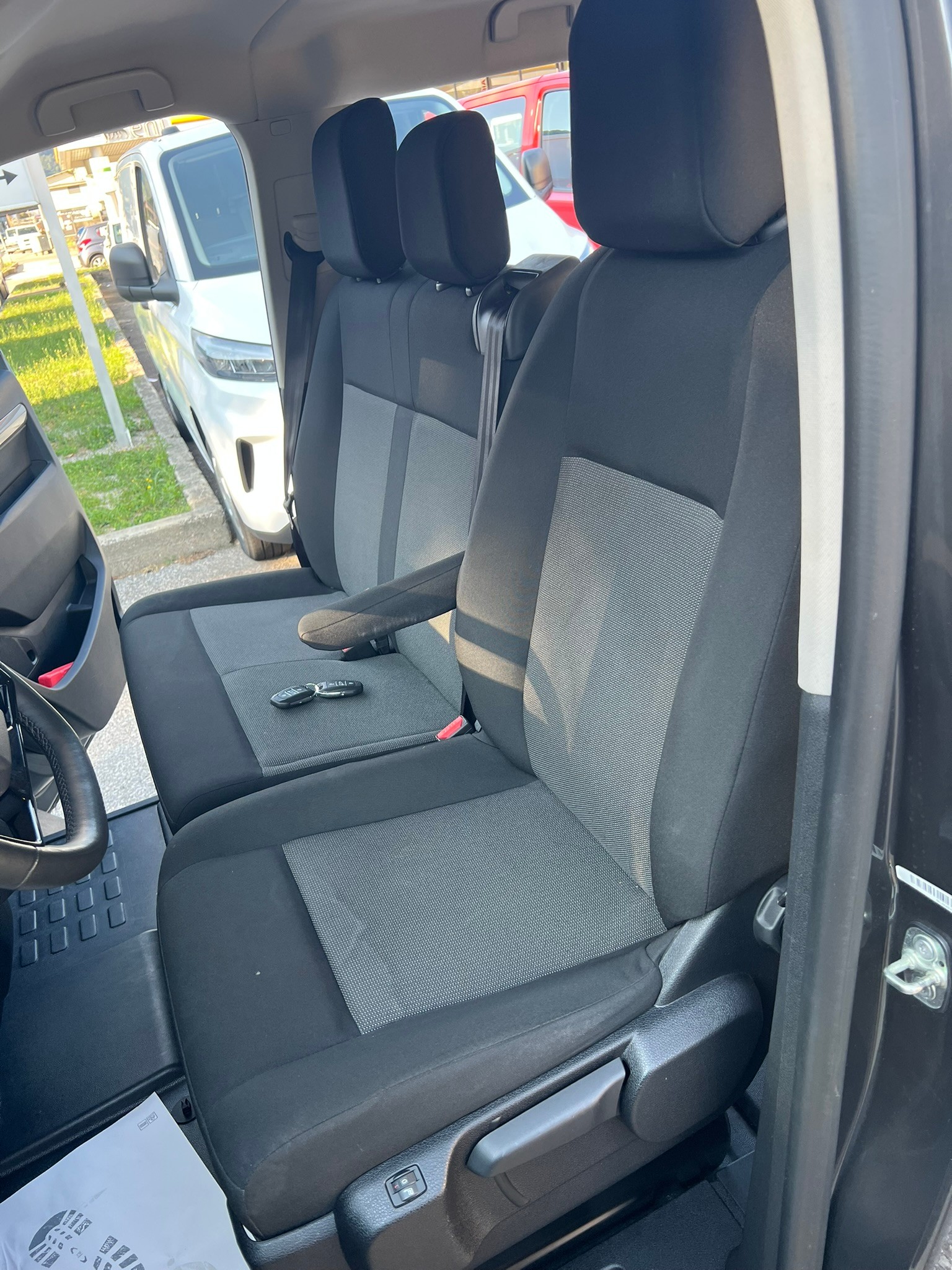 CITROEN Spacetourer 2.0 BlueHDi You XL EAT8-image-9