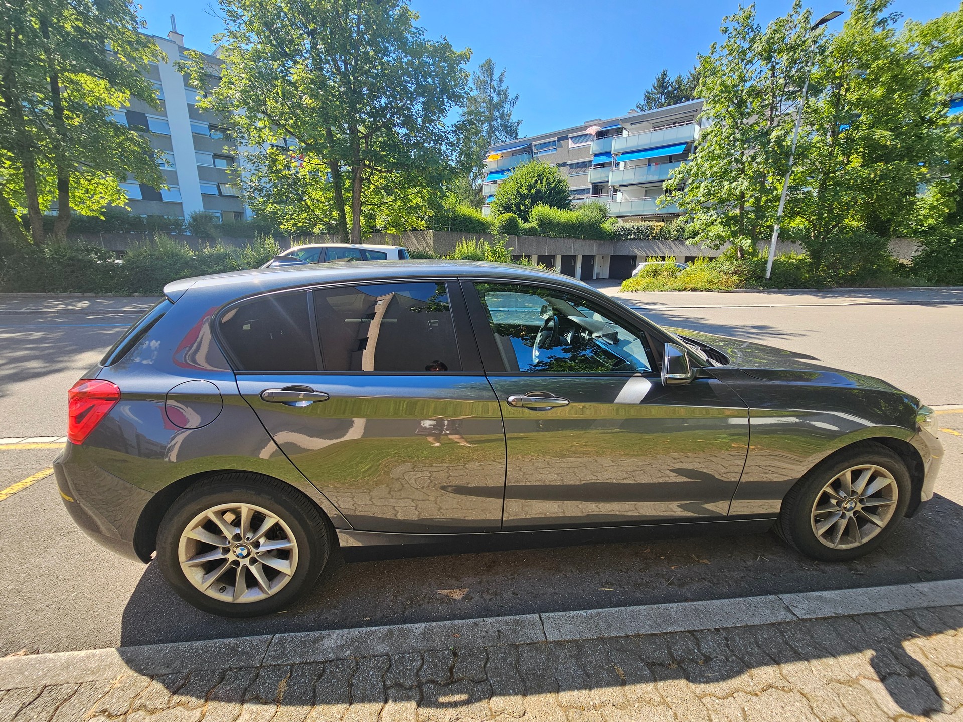 BMW 118i-image-3